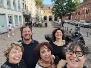 foto di ragazzi, docenti e dirigente a Lille